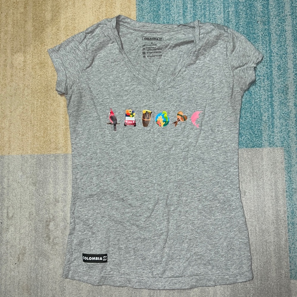 Grey v-neck Colombia short sleeved t-shirt
